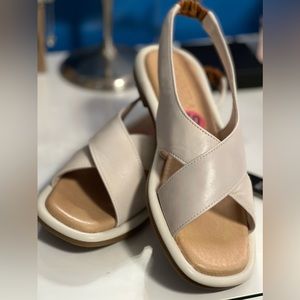 Size 10 all leather sandals